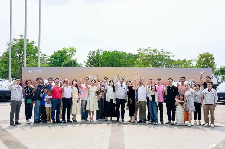 售26.98万起/定位中大型SUV 昊铂HL正式开启交付