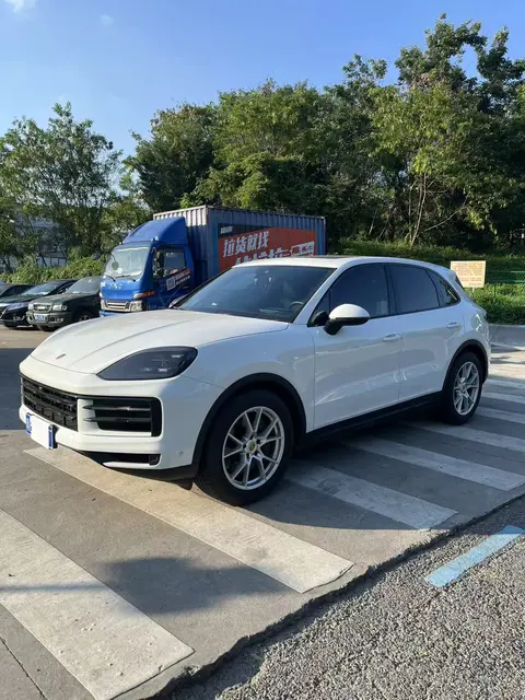 24年4月上牌保时捷Cayenne，准新一手车，80万拿下